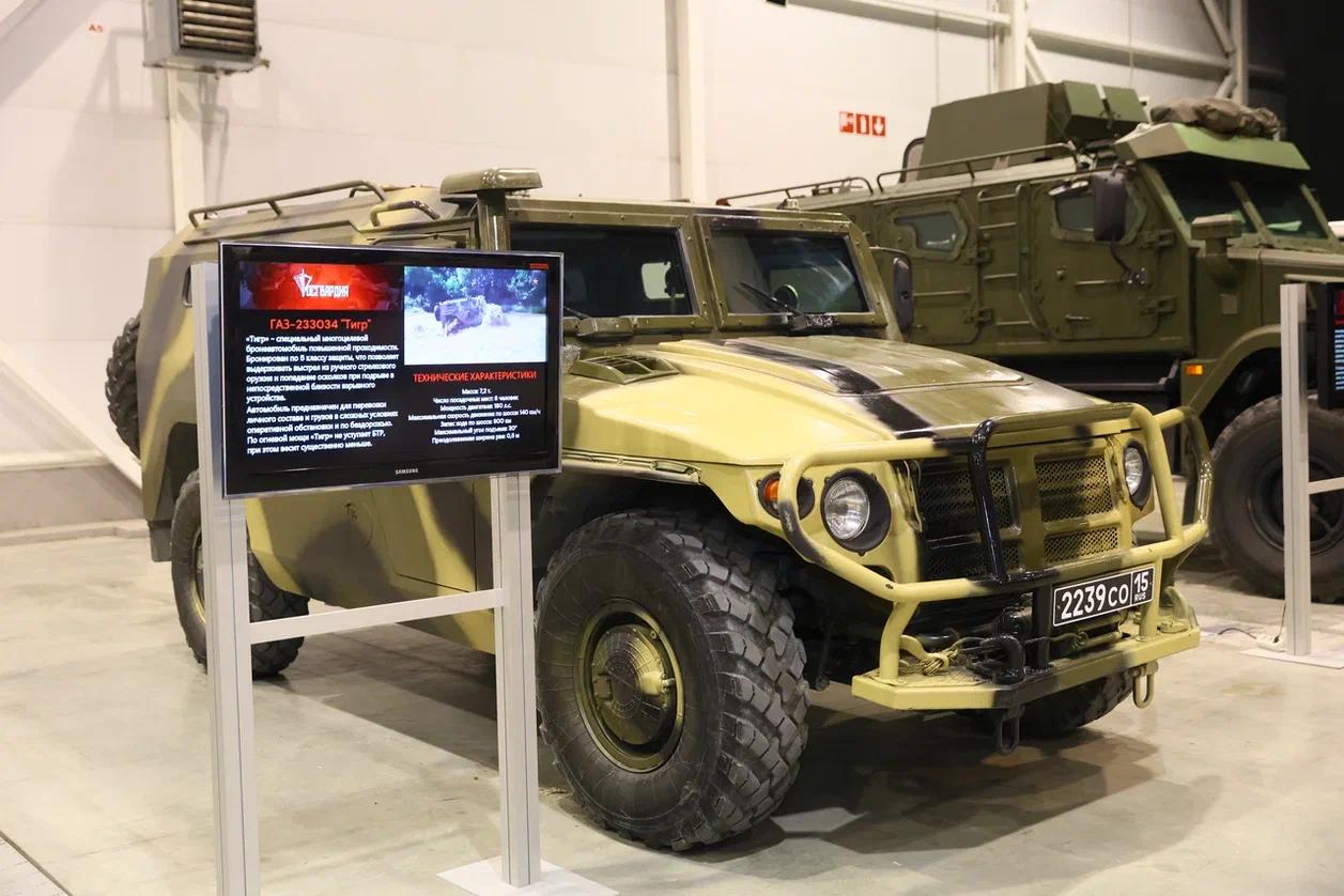 Фото Росгвардия на выставке в «Новосибирск Экспоцентр»: от зрелищных задержаний до профориентации молодежи 10