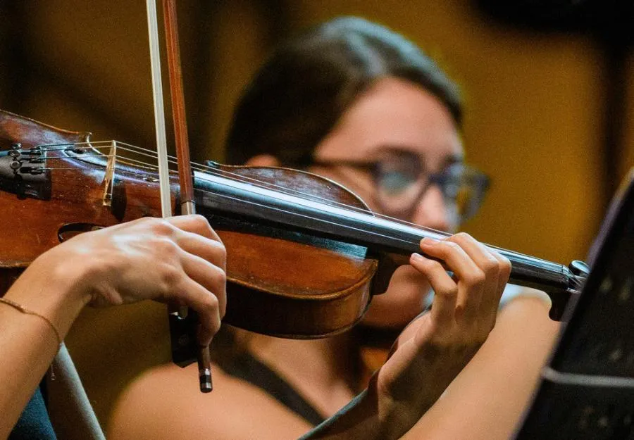 Играют Чайковского: в Филармонии прошёл концерт, посвящённый юбилейной дате композитора | ФОТО Çağlar Oskay on Unsplash