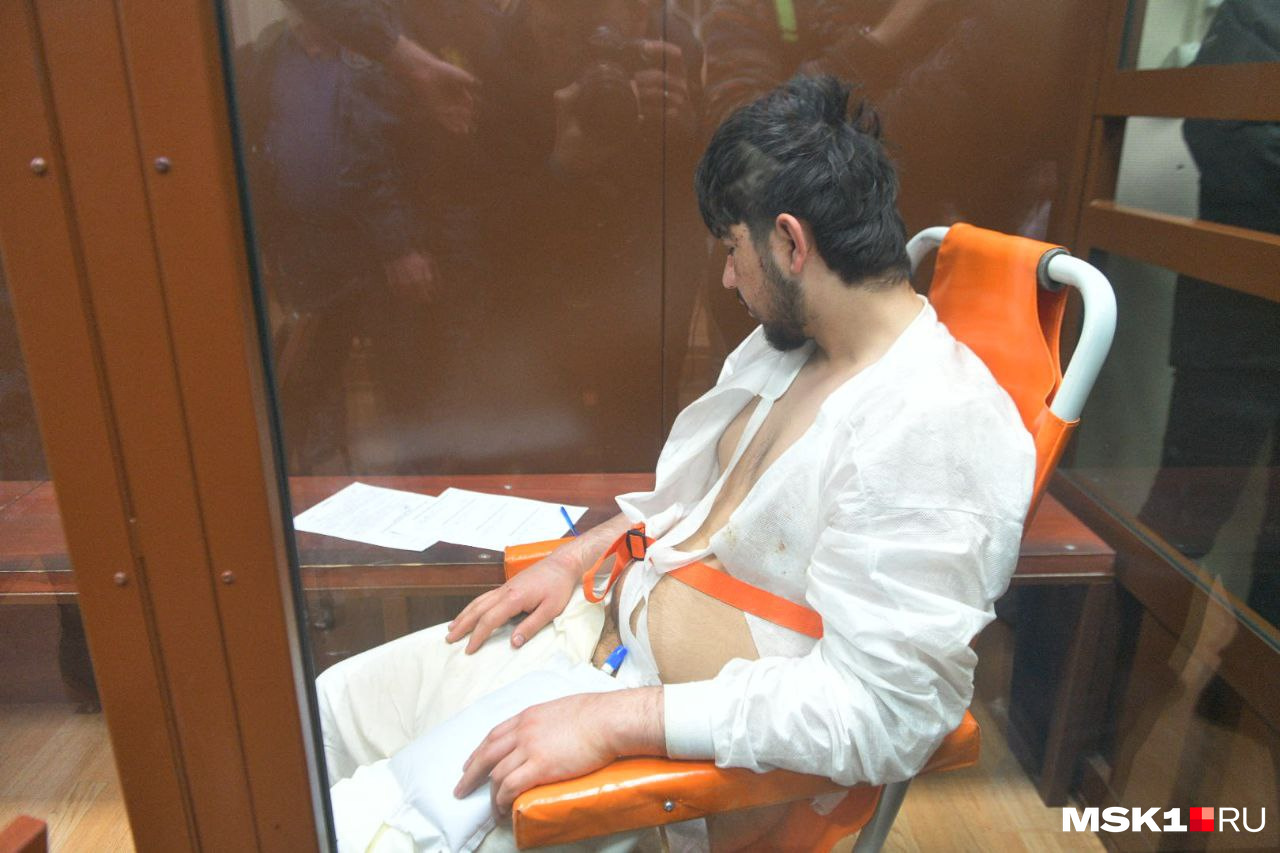 А так Мухаммадсобир выглядел вчера на заседании суда о теракте