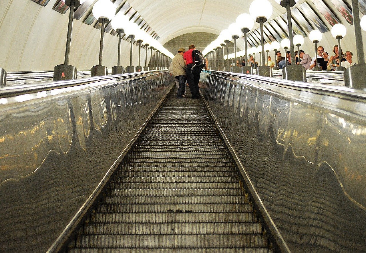 Закрытое метро в москве