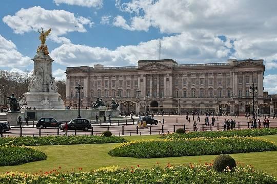 The Times: Букингемский дворец закроется на ремонт на три года и не будет принимать лидеров других государств (фото: Wikimedia Commons / Diliff)