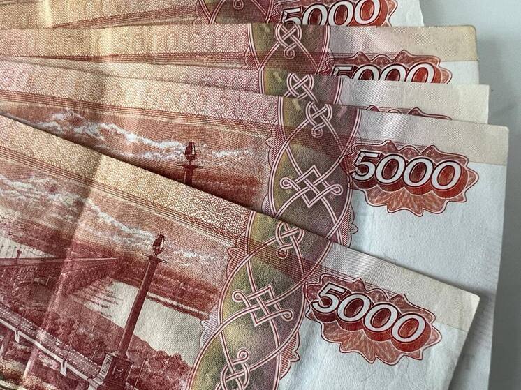 Ставропольчанка незаконно получила более 1,1 млн рублей от своих подчиненных
