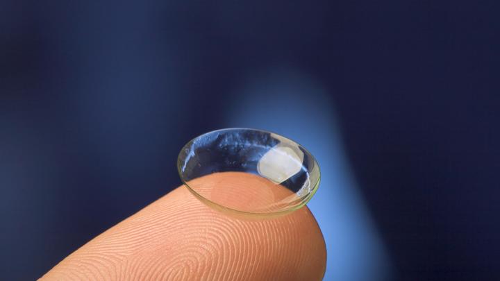 Переходим на очки? Поставщики контактных линз уходят из России