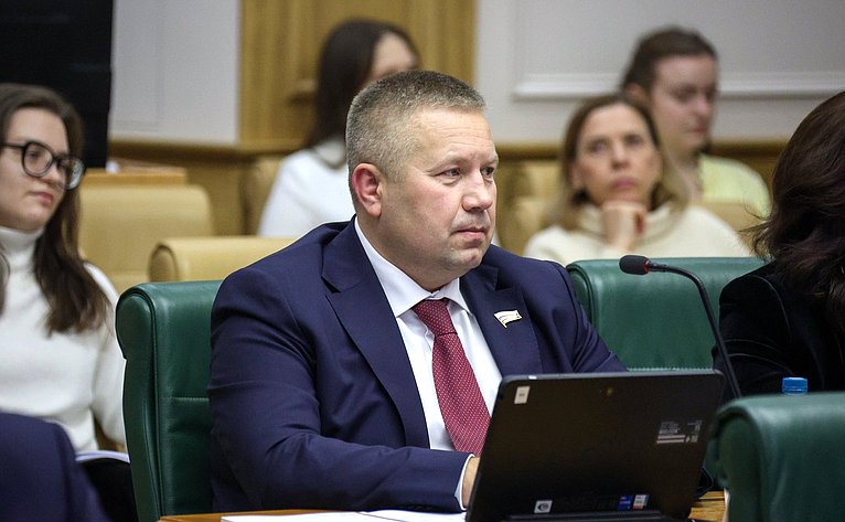 Денис Гусев