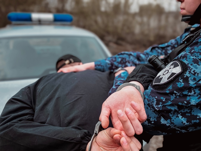 В Нижнем Новгороде росгвардейцы задержали молодого человека за нанесение ножевых ранений