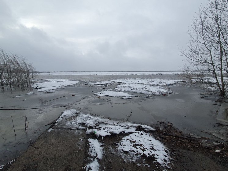 Ледоход на Томи в границах Северска по-прежнему находится у деревни Казанка