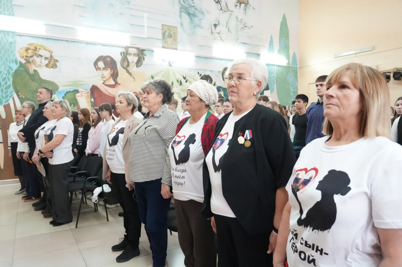 В Кемерове открылась выставка портретов героев СВО, фото 4