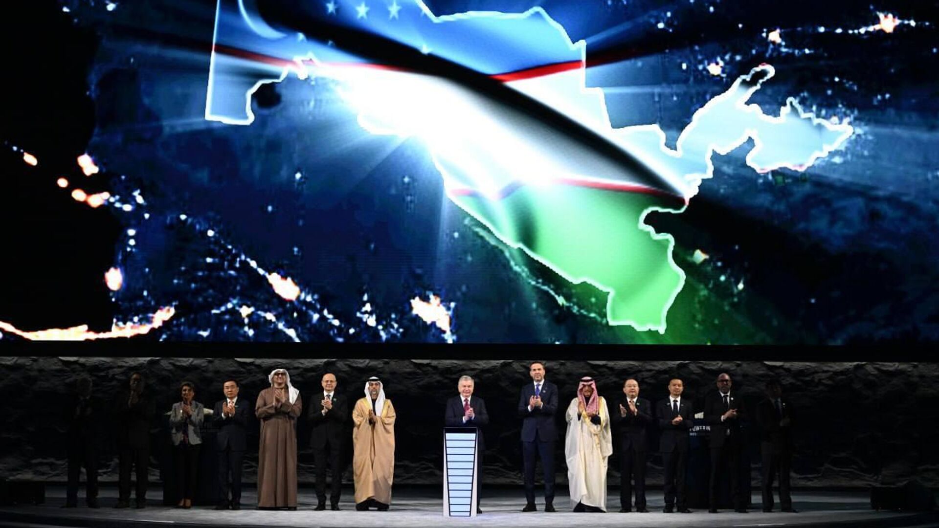 Запуск новых мощностей и началу строительства очередных объектов энергетики - Sputnik Узбекистан, 1920, 05.12.2025