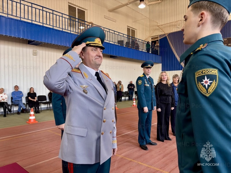 Сургутские школьники стали частью команды МЧС России
