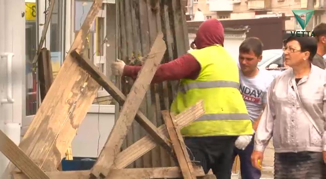 В Перми за апрель убрали 40 незаконных киосков и павильонов