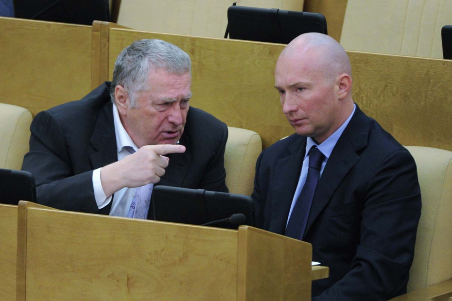 Владимир Жириновский и Игорь Лебедев на пленарном заседании Государственной думы РФ