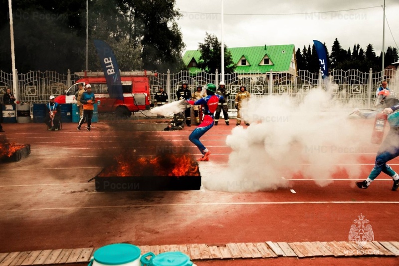 Третий день чемпионата и первенства МЧС России по пожарно-спасательному спорту