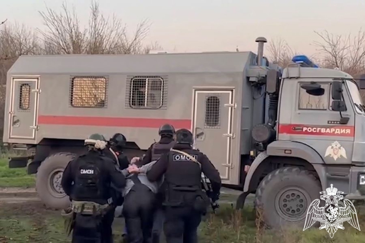 При силовой поддержке Росгвардии ликвидирована крупная нарколаборатория в Ростовской области