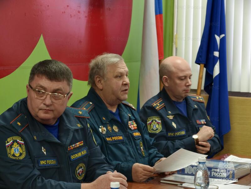 Начальник Главного управления Михаил Осокин провел совещание с председателями ветеранских организаций по итогам прошедшего года