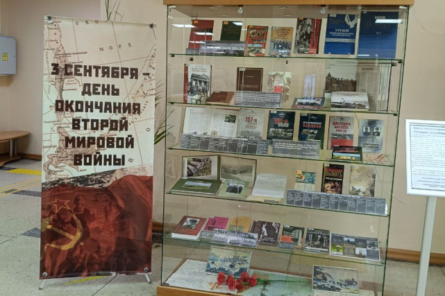 посетили выставку «ПОСЛЕДНИЕ ЗАЛПЫ ВЕЛИКОЙ ВОЙНЫ» (2).jpg
