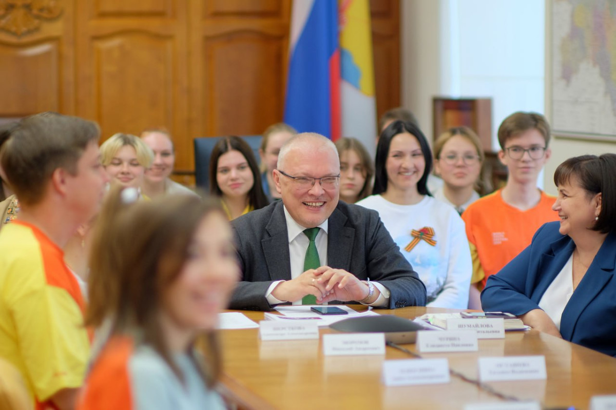 Соколов поздравил кировчан с Днем молодежи