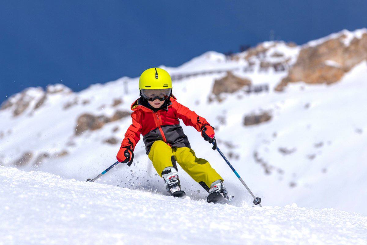 Дети Карачаево-Черкесии могут обучиться горнолыжным видам спорта в Архызе по льготному тарифу