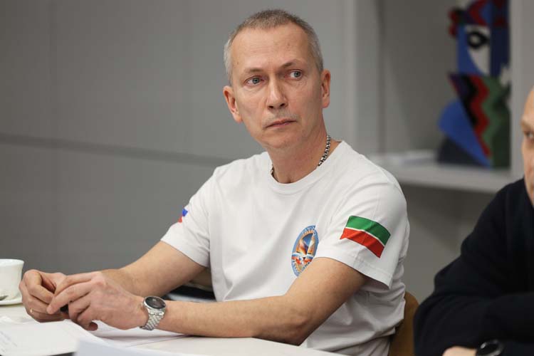 Тимур Эткеев: «Волонтеры — это не профессия, а призвание. Тратится 99% своего времени, не свободного, а именно своего — мало остается на семью, детей»