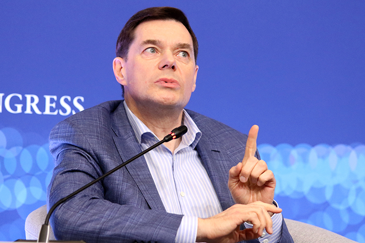 В 2026 году владелец «Северстали» Алексей Мордашов (на фото) обошел Вагита Алекперова в рейтинге Forbes, сейчас его состояние оценивается в $37 млрд и соответствует 57-й строчке рейтинга