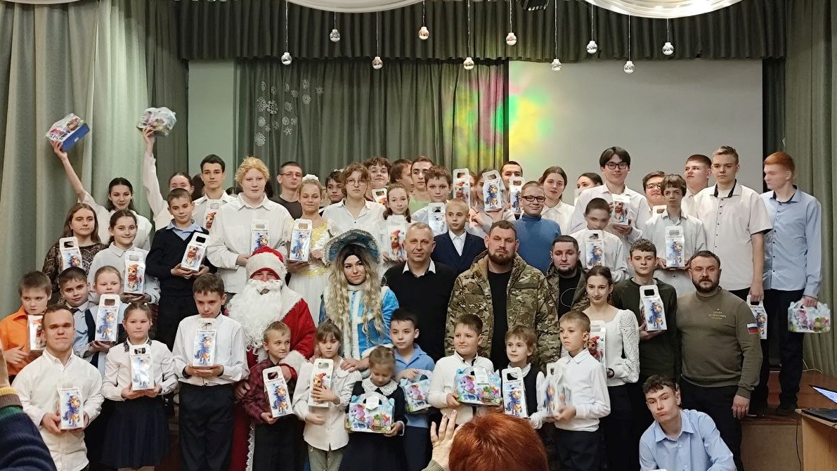 Жители Ивановской области поздравили с Новым годом и Рождеством детей ЛНР