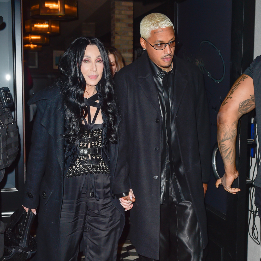 Шер с бойфрендом 2023. Шер 2022. Шер с бойфрендом фото. Шер с бойфрендом 2024. Шер с бойфрендом 2023.