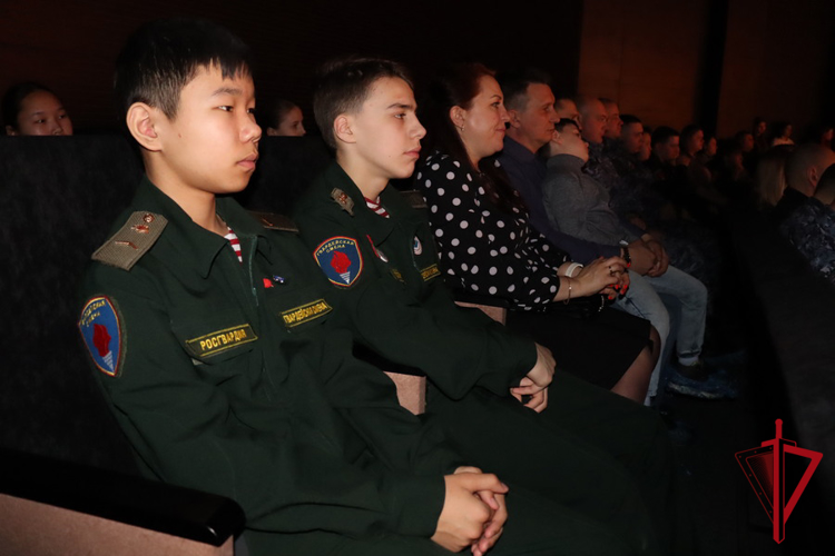 В Магадане росгвардейцев поздравили с профессиональным праздником 