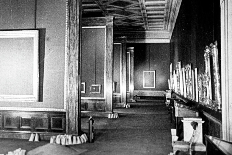 Пустые залы Государственного Эрмитажа