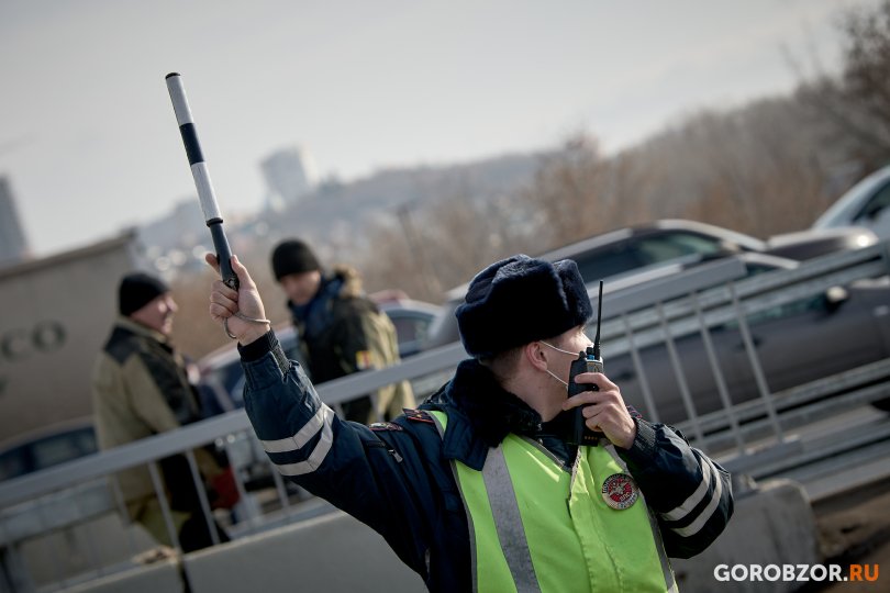 Сотрудники ГАИ массово проверяют водителей на двух улицах Уфы