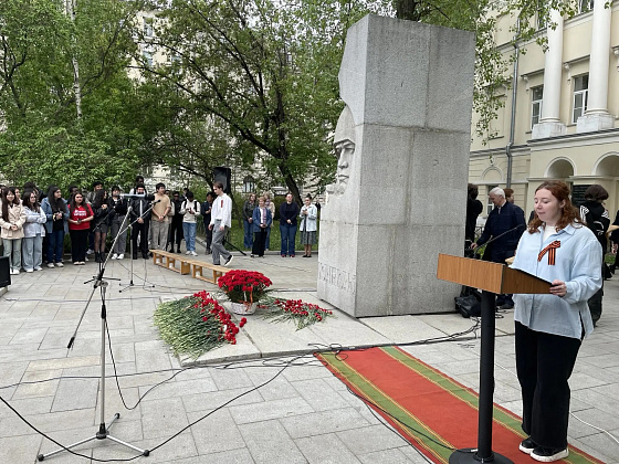 В Хамовниках прошла мемориально-патронатная акция, посвященная памяти героев