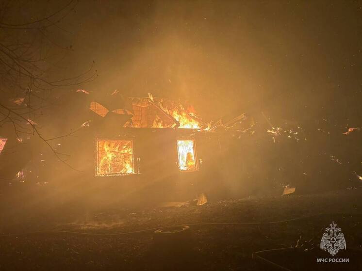 В Тверской области горел жилой дом