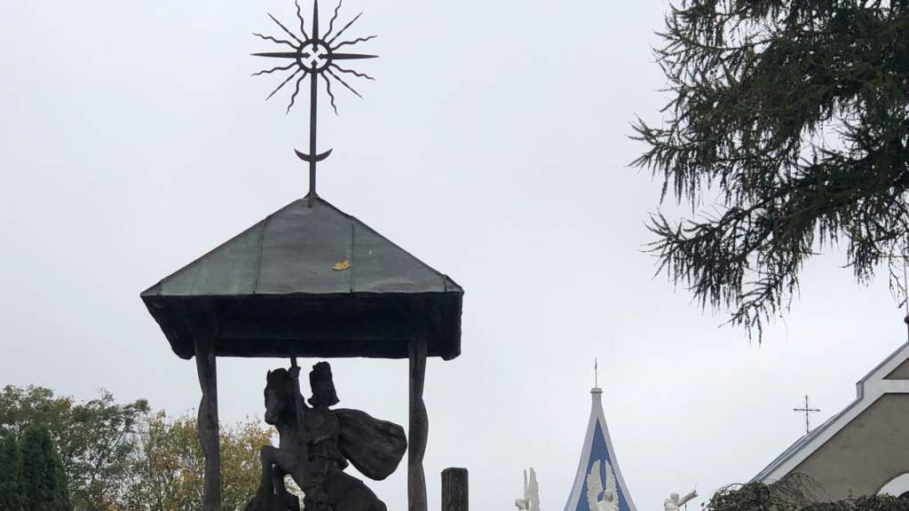 УХОДЯЩАЯ ОСЕНЬ В ПАРКЕ КРЕТИНГИ