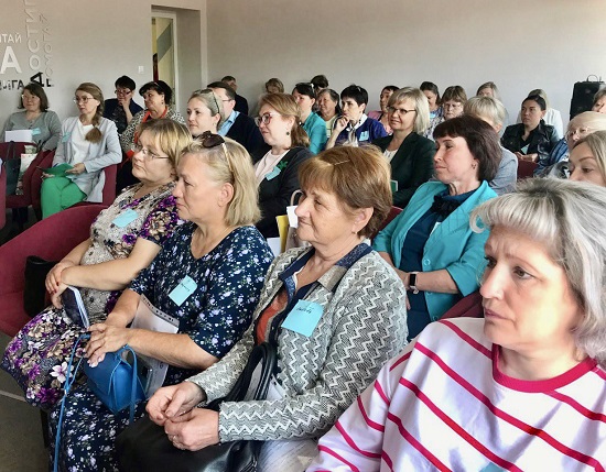 юмор уик. поправки в конституцию 2020. голосование на избирательном участке. уик. регистрация участковой избирательной комиссии в.