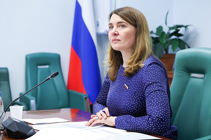 сенатор юлия лазуткина