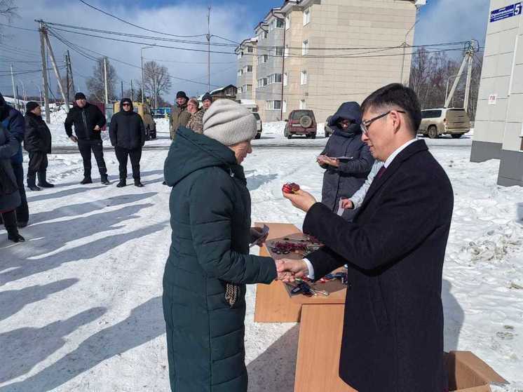 Ключи от современных квартир получили 48 семей из сахалинского села