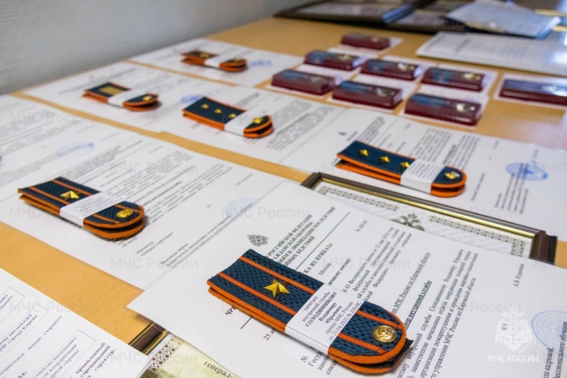 Награды к прoфессиональному празднику