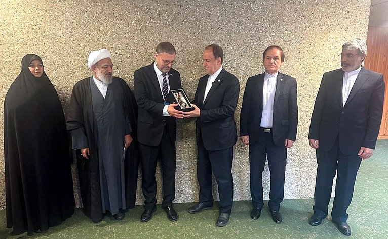 Встреча заместителя Председателя Совета Федерации Константина Косачева и заместителя Председателя Собрания Исламского Совета Исламской Республики Иран Хамидреза Хаджи-Бабаи