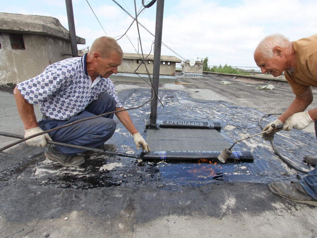Управляющая компания в ближайшие сроки устранит протечку крыши дома на улице Ткацкая Фабрика