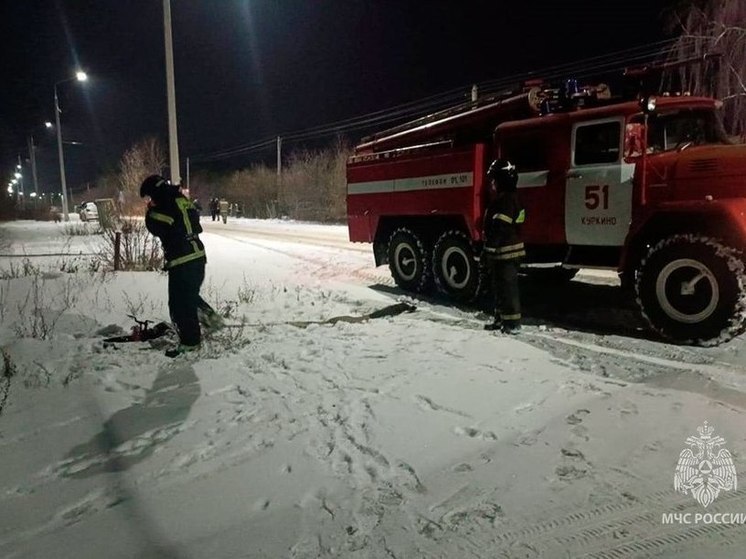 Жилой дом полыхал утром в тульских Глушанках