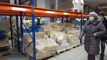 В Светофор завезли зимние сапоги всего за 772 руб, ковры за смешные 876 руб и осеннее удобрение за 62 руб: честно рассказываю про все цены и что успела урвать себе