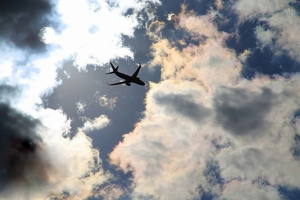 Лететь 7 часов. Летать. Полет на самолете. Боинг 737 взлетает. Boeing 737-800