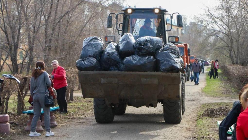 В Омске на первый субботник вышли 62 000 человек