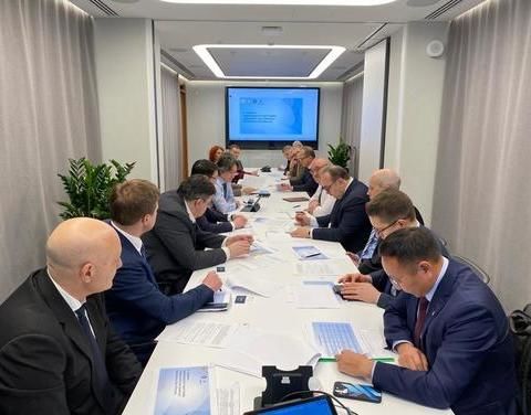 Первый вице-премьер Якутии Джулустан Борисов провел совещание по вопросу строительства морского порта Найба с руководством ГК «Росатом»