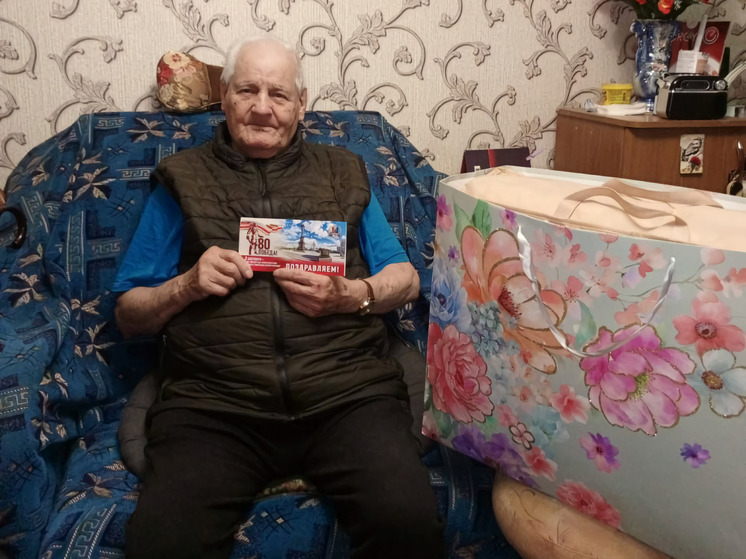 Ветеранов Хабаровска поздравили с 80-летием Победы во Второй мировой войне