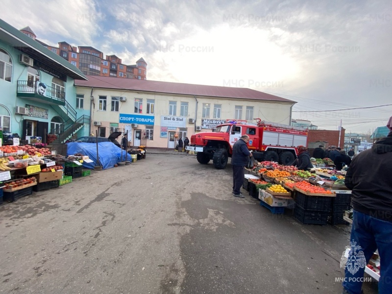 На универсальном рынке г. Каспийска прошла тренировочная эвакуация