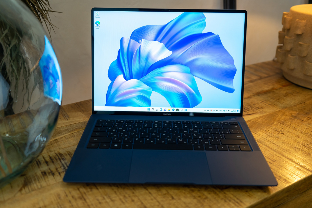 Huawei matebook space grey. MATEBOOK X Pro 2022. Huawei MATEBOOK X Pro цвета. Huawei MATEBOOK. Huawei MATEBOOK E.