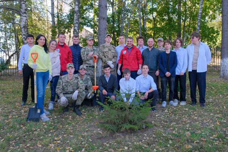 Росгвардейцы присоединились к акции «Лес Победы» в Нижнем Новгороде