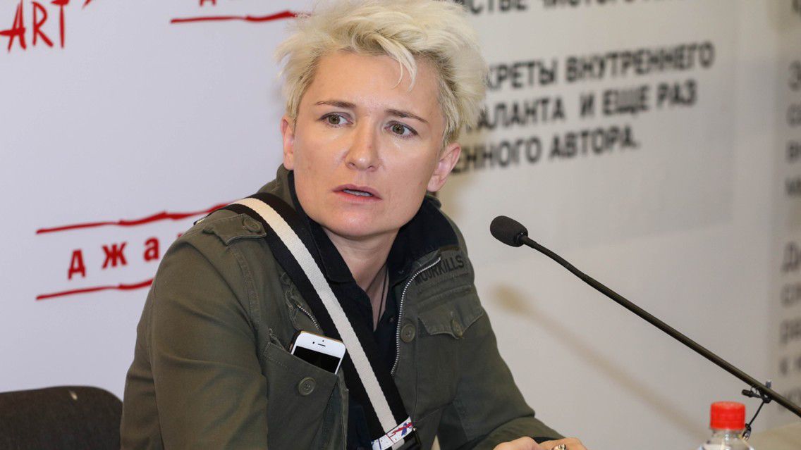 Лидер «Ночных снайперов» Арбенина сообщила, что не собирается покидать Россию 