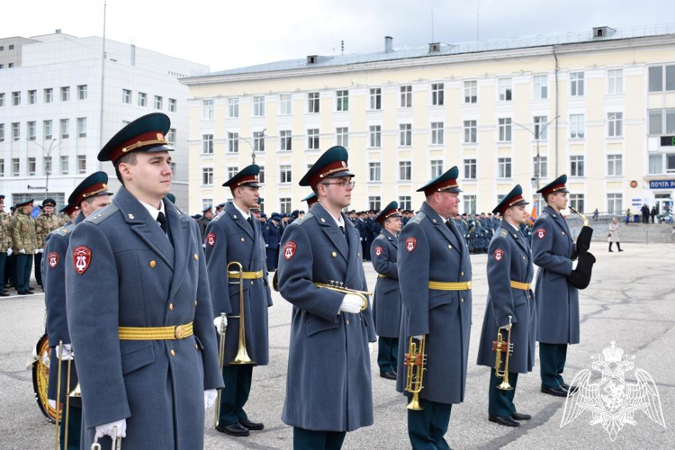 В Сыктывкаре военнослужащие Росгвардии приняли участие в генеральной репетиции торжественного шествия ко Дню Победы