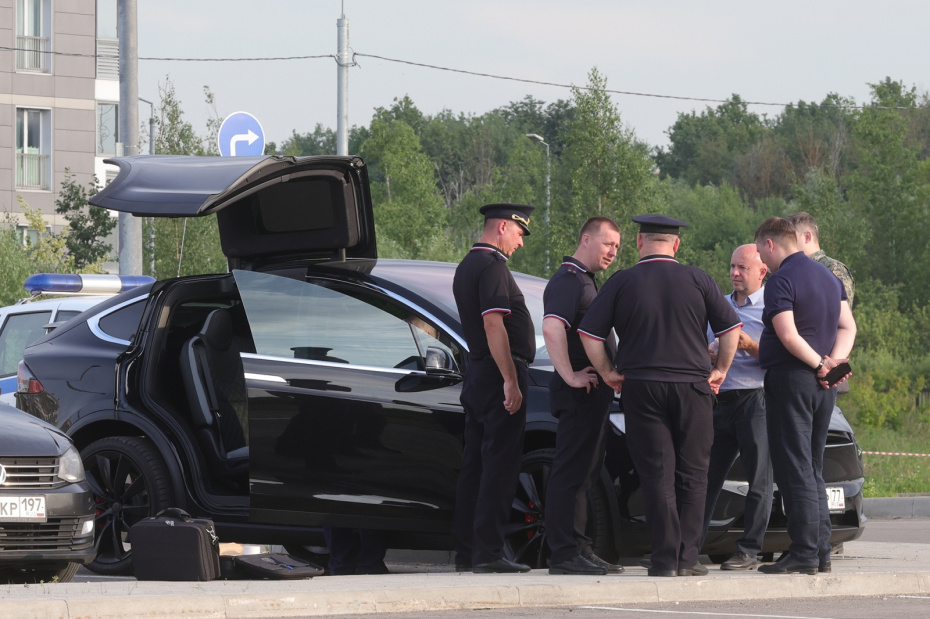 Работа спецслужб на месте обнаружения тела Романа Старовойта