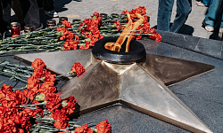 В Улан-Удэ встретили автопробег из Владивостока в Донецк «Одна родина – одна семья!»